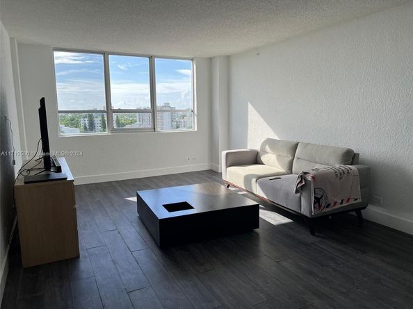 1500 Bay Rd 1070S, Miami Beach FL 33139