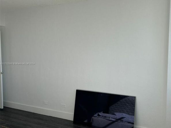1500 Bay Rd 1070S, Miami Beach FL 33139