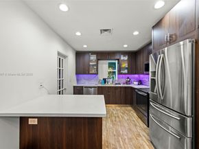 23 SW 8th CT, Hallandale Beach FL 33009