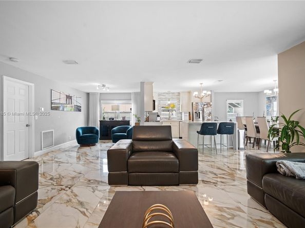 4180 NW 103rd Dr, Coral Springs FL 33065