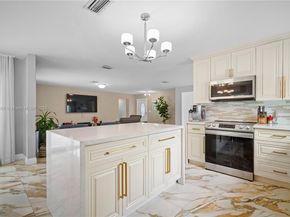 4180 NW 103rd Dr, Coral Springs FL 33065