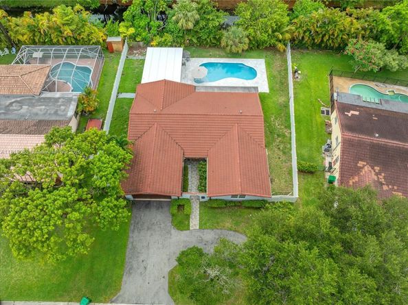 4180 NW 103rd Dr, Coral Springs FL 33065