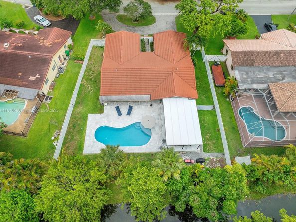 4180 NW 103rd Dr, Coral Springs FL 33065
