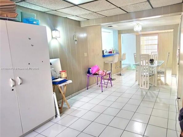 309 E 18th St, Hialeah FL 33010
