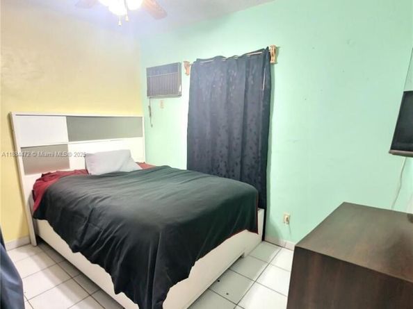 309 E 18th St, Hialeah FL 33010