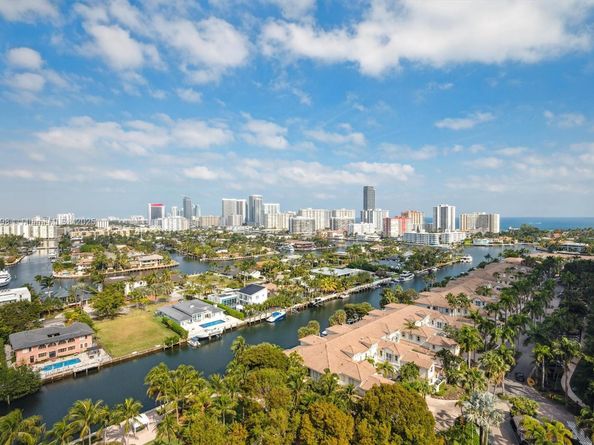 3640 Yacht Club Dr 1108, Aventura FL 33180