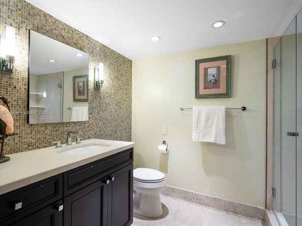 3640 Yacht Club Dr 1108, Aventura FL 33180