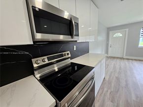 2865 NE 13th Ave, Pompano Beach FL 33064