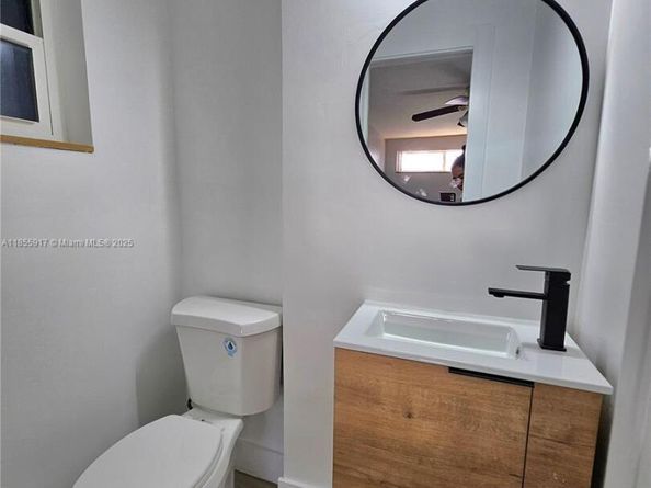 2865 NE 13th Ave, Pompano Beach FL 33064