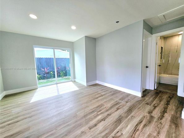 2865 NE 13th Ave, Pompano Beach FL 33064