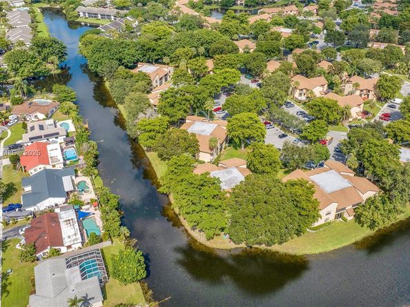 3773 Cocoplum Cir 3575, Coconut Creek FL 33063