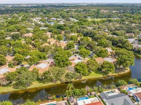 3773 Cocoplum Cir 3575, Coconut Creek FL 33063