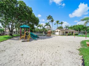 3773 Cocoplum Cir 3575, Coconut Creek FL 33063