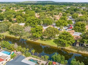 3773 Cocoplum Cir 3575, Coconut Creek FL 33063