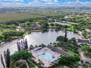 3773 Cocoplum Cir 3575, Coconut Creek FL 33063