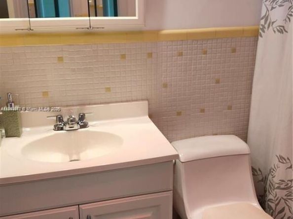 16901 NE 13th Ave 306, Miami FL 33162