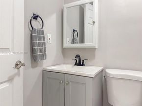 6871 SW 37th St, Miami FL 33155