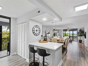 1101 Colony Point Cir 301, Pembroke Pines FL 33026