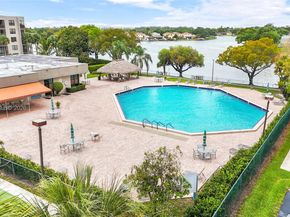 1101 Colony Point Cir 301, Pembroke Pines FL 33026