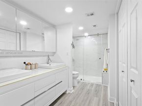 1101 Colony Point Cir 301, Pembroke Pines FL 33026