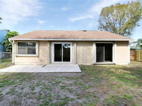 143 Greentree Circle, Jupiter FL 33458