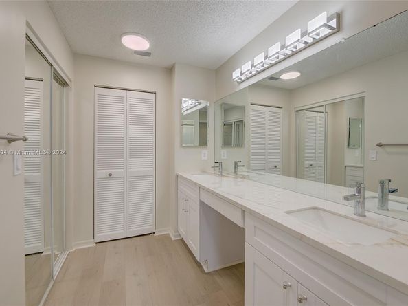13377 NW 7th St, Plantation FL 33325