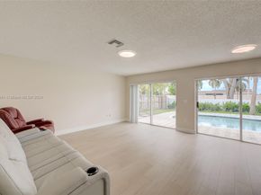 13377 NW 7th St, Plantation FL 33325