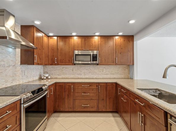 1865 Brickell Ave A1013, Miami FL 33129