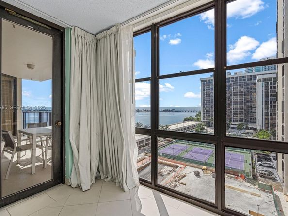 1865 Brickell Ave A1013, Miami FL 33129