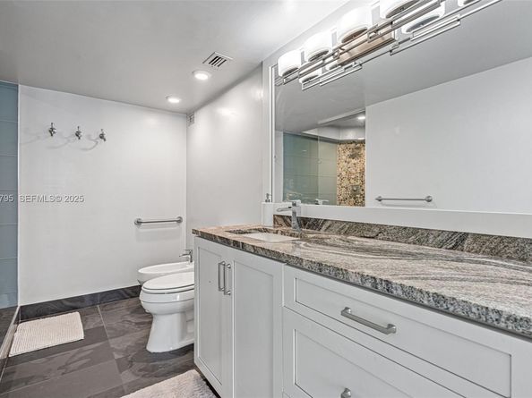 1865 Brickell Ave A1013, Miami FL 33129