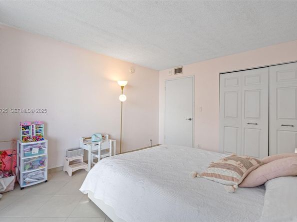 1865 Brickell Ave A1013, Miami FL 33129