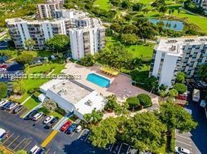 20400 W Country Club Dr 817, Aventura FL 33180