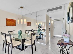 20400 W Country Club Dr 817, Aventura FL 33180