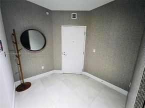 16385 Biscayne Blvd 421, North Miami Beach FL 33160