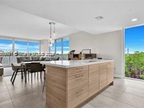 16385 Biscayne Blvd 421, North Miami Beach FL 33160