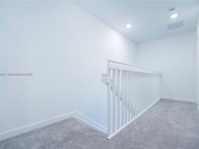 5125 SW 37th St, Pembroke Park FL 33023