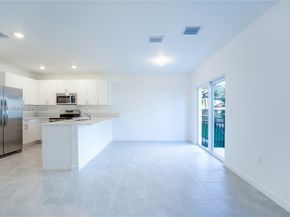 5125 SW 37th St, Pembroke Park FL 33023