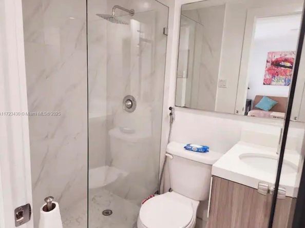 246 NW 41st St, Miami FL 33127