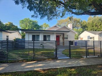246 NW 41st St