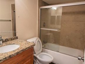 2420 NW 33rd St 1008, Oakland Park FL 33309