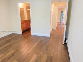 2420 NW 33rd St 1008, Oakland Park FL 33309