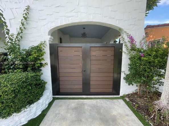 5648 SW 5th Ter, Miami FL 33134