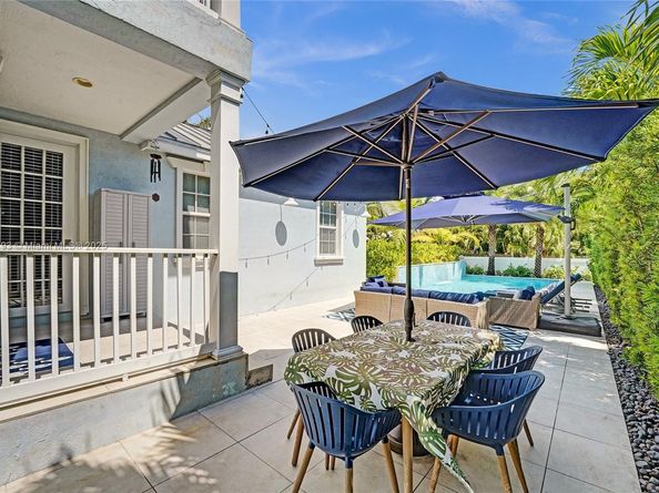 919 Adams St, Hollywood FL 33019