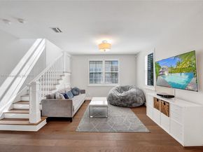 919 Adams St, Hollywood FL 33019