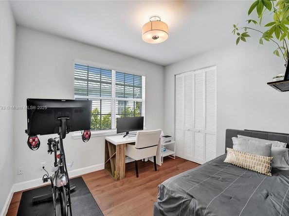 919 Adams St, Hollywood FL 33019