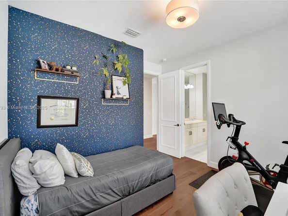 919 Adams St, Hollywood FL 33019