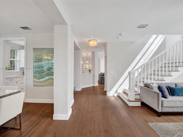 919 Adams St, Hollywood FL 33019