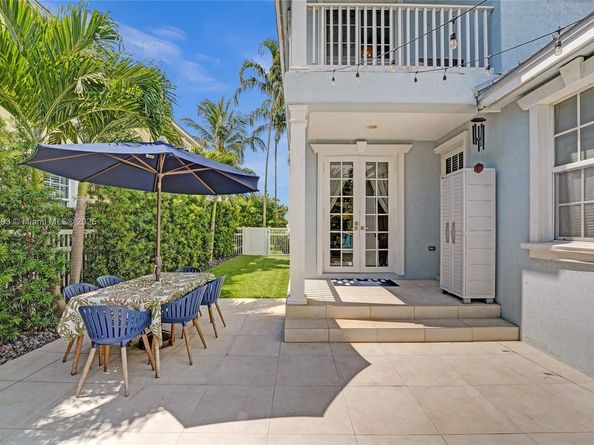 919 Adams St, Hollywood FL 33019