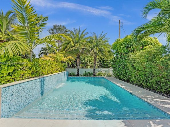 919 Adams St, Hollywood FL 33019