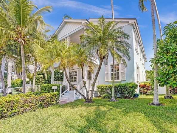 919 Adams St, Hollywood FL 33019